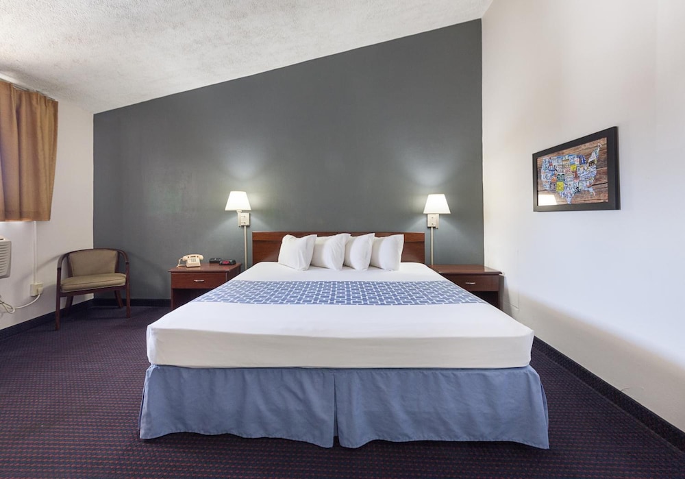 Parkview Inn and Conference Center (ex Econo Lodge) 11/50
