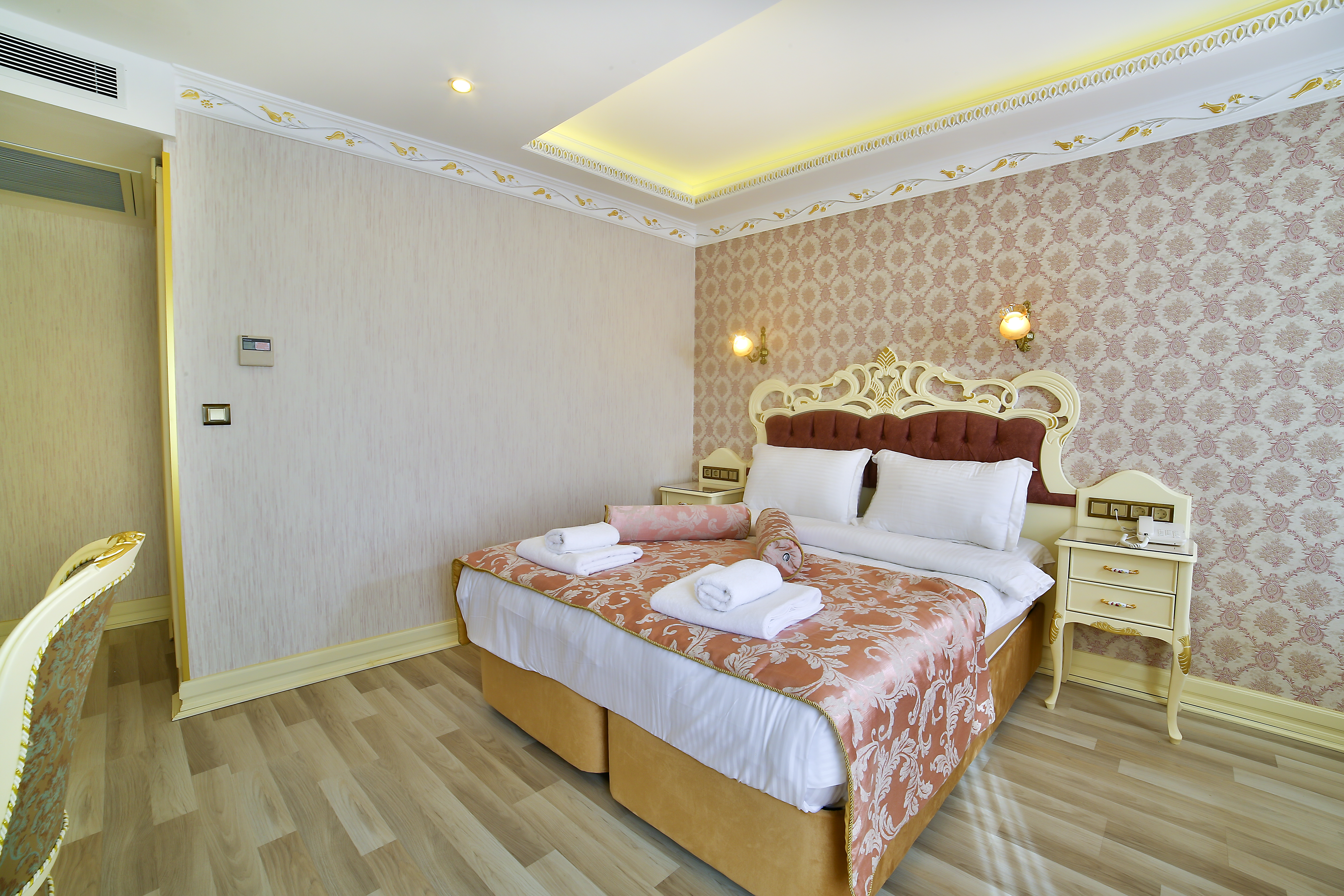 Standard, Double or Twin Bed