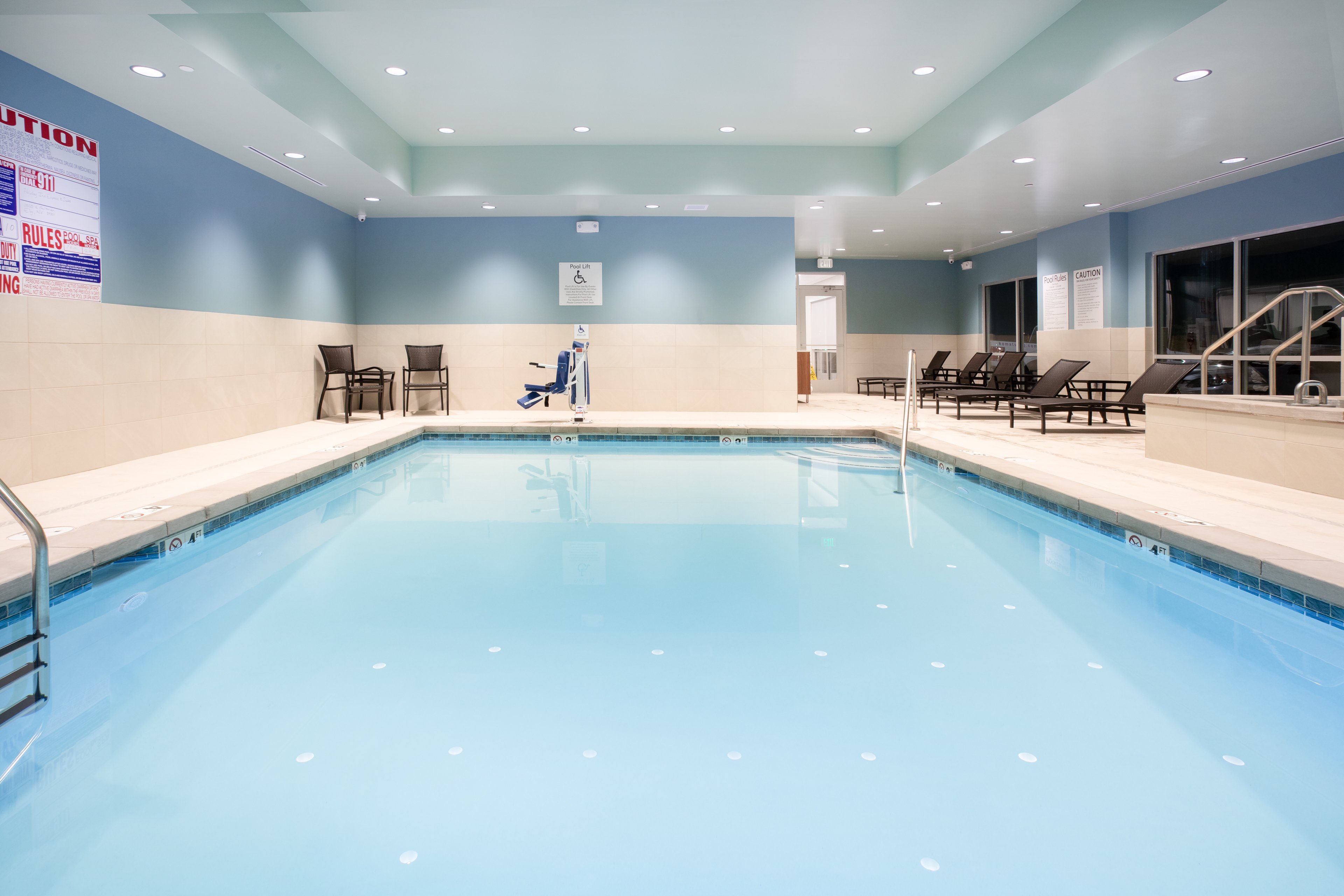 Holiday Inn Express Suites Ely 35/52