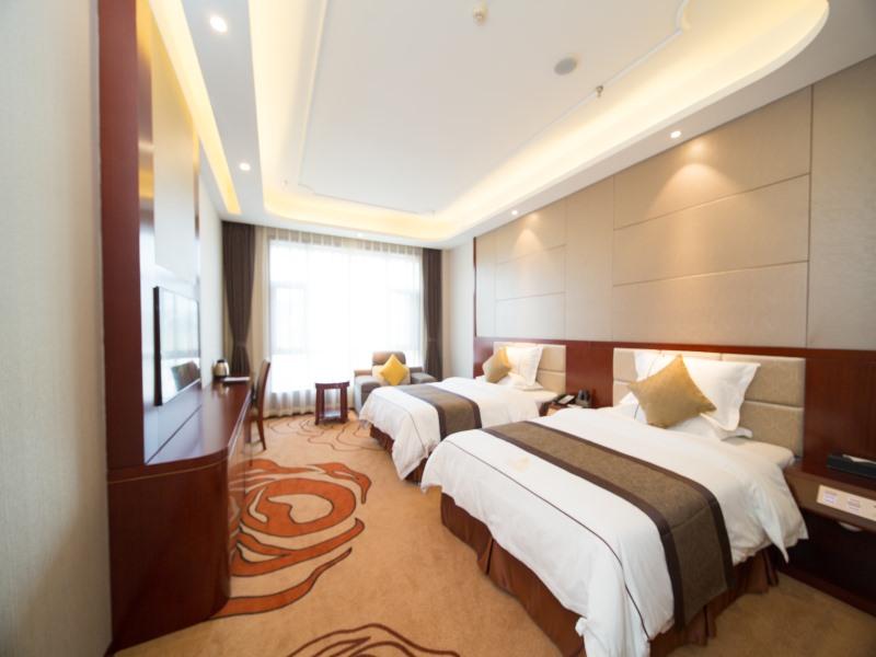 GreenTree Eastern Yibin Yijian Road New City Plaza Hotel 13/50
