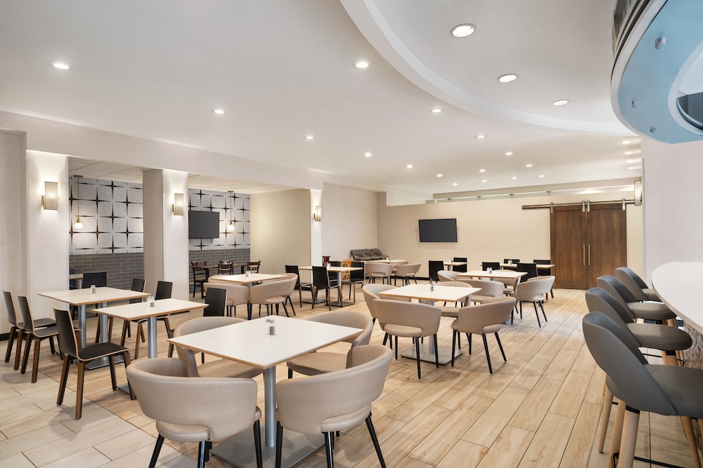 Holiday Inn Florence 48/60