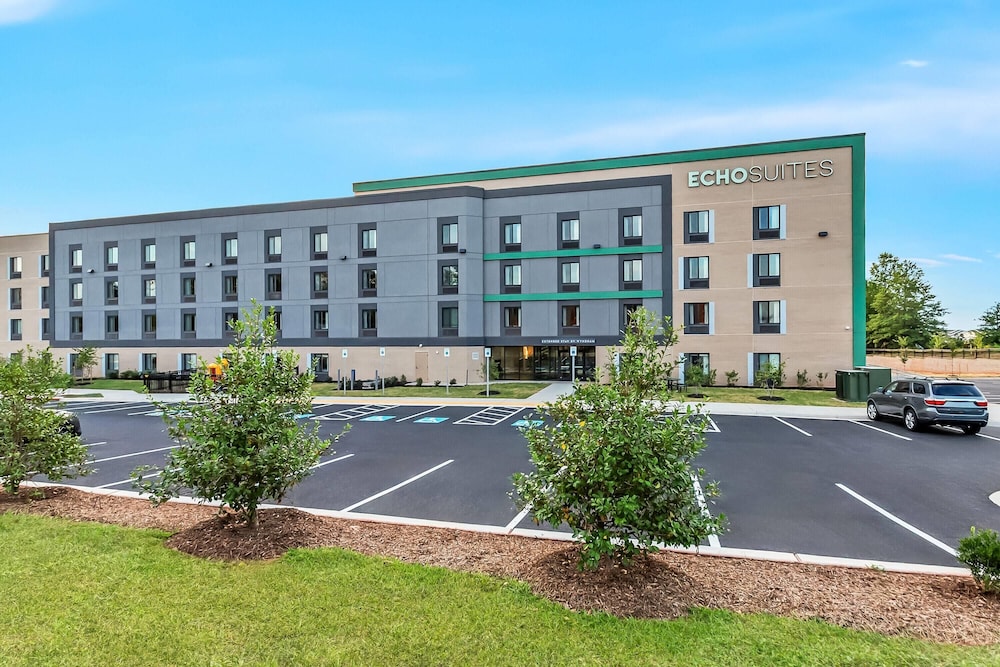 ECHO Suites Extended Stay by Wyndham Sterling 37/41