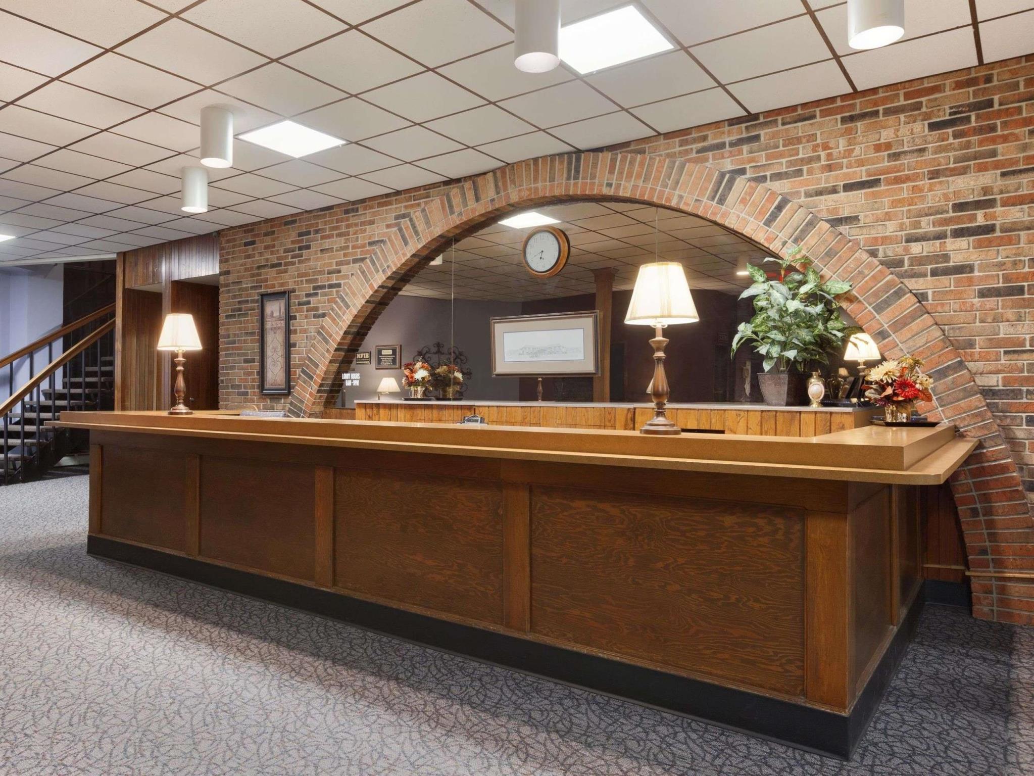 Travelodge By Wyndham Motel Of St Cloud 1/17