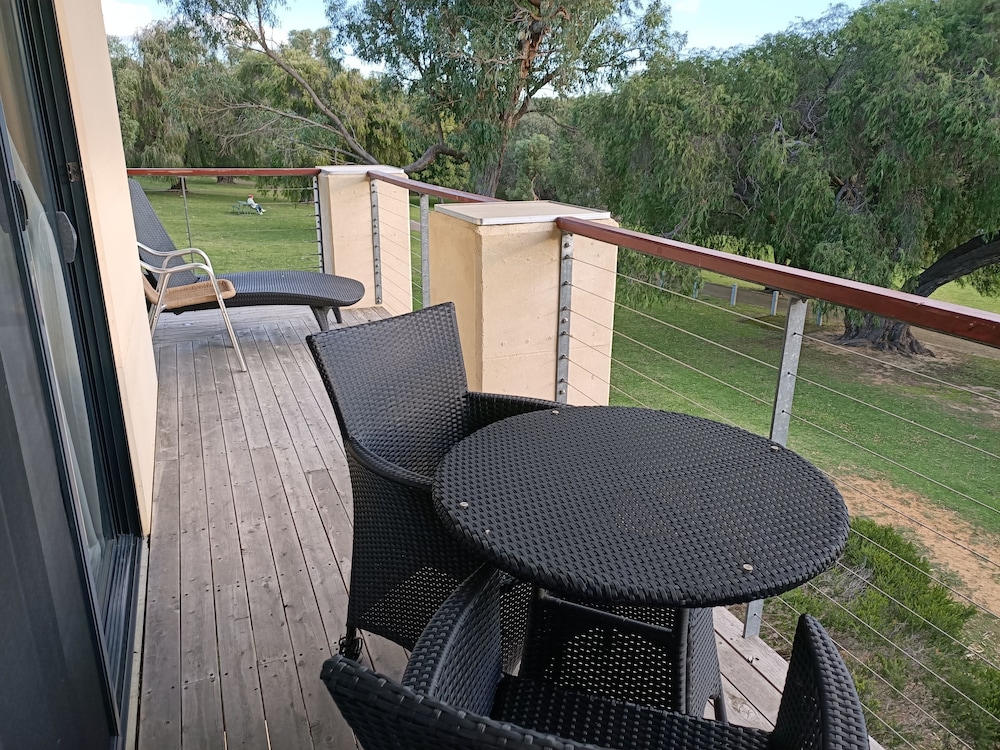 Yanchep Inn 32/41