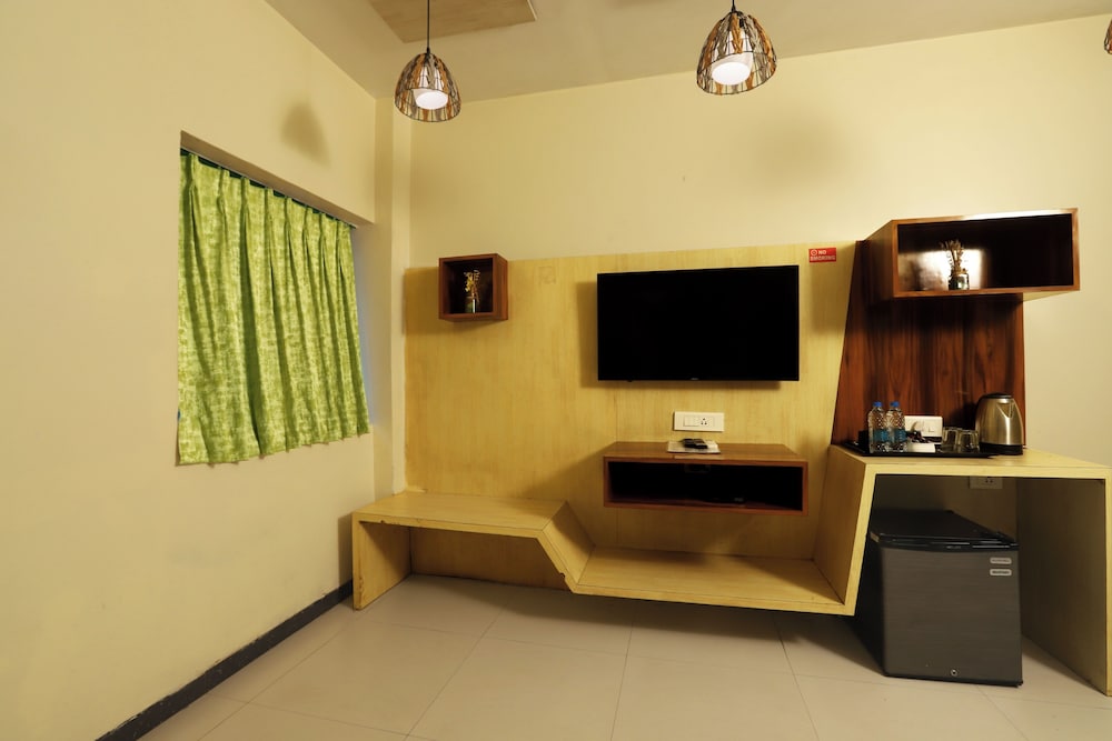 Hotel Elite Continental - Airport Road Andheri 23/32