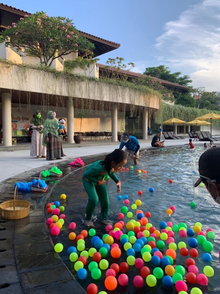 The Singhasari Resort 70/77