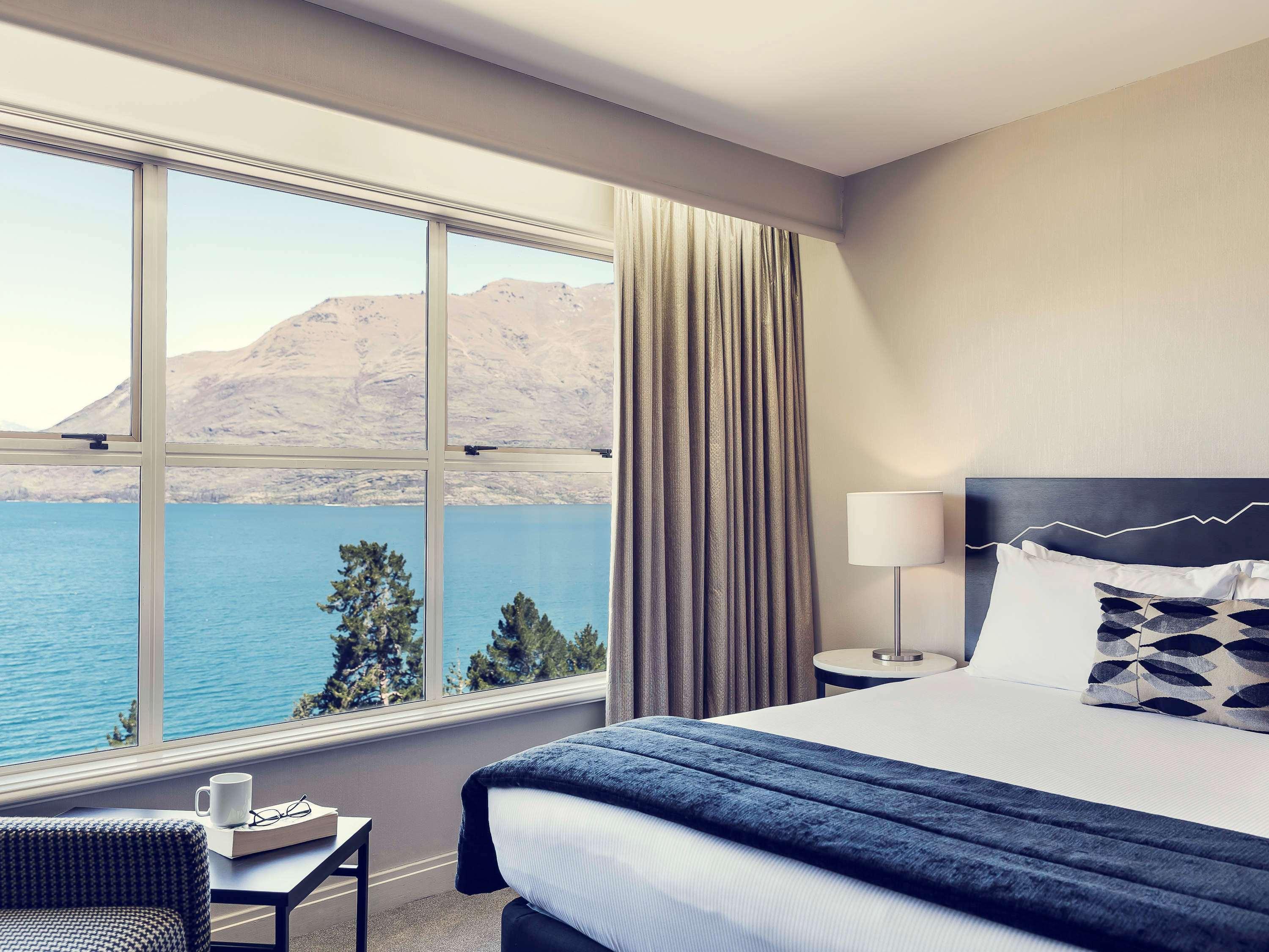 غرفة سوبيريور بسرير كوين بإطلالة على البحيرة، Movenpick Queenstown 6/8