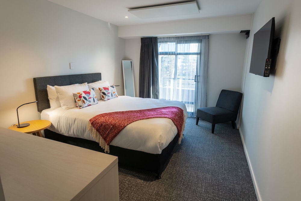 Hotel Give 29/79