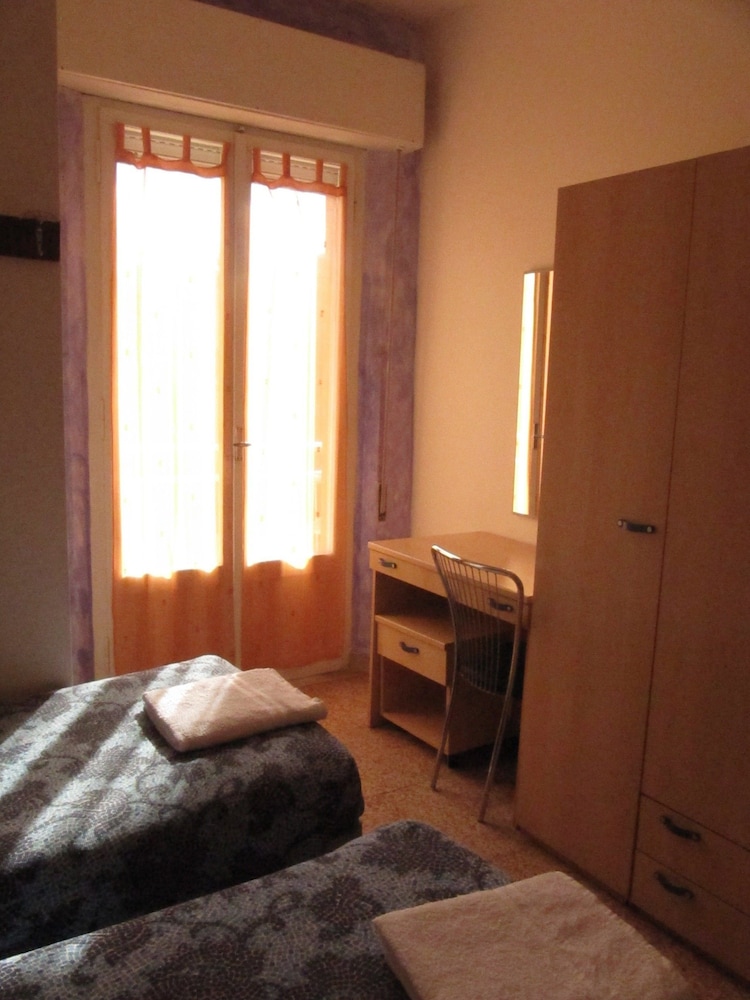 Villa Elia Hotel 18/40