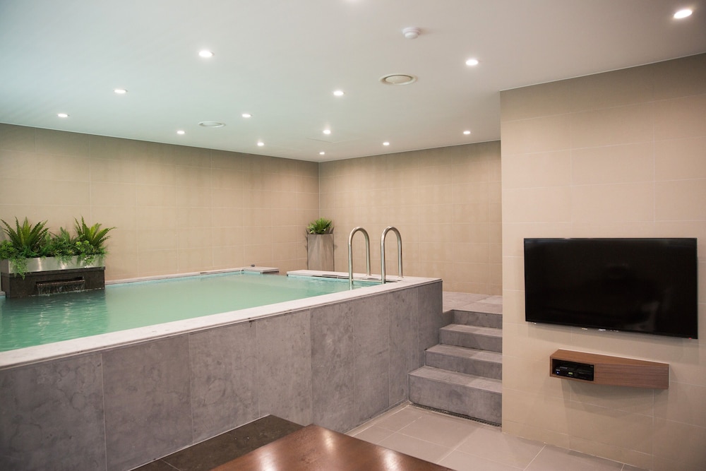 Mate Hotel Bundang 34/50