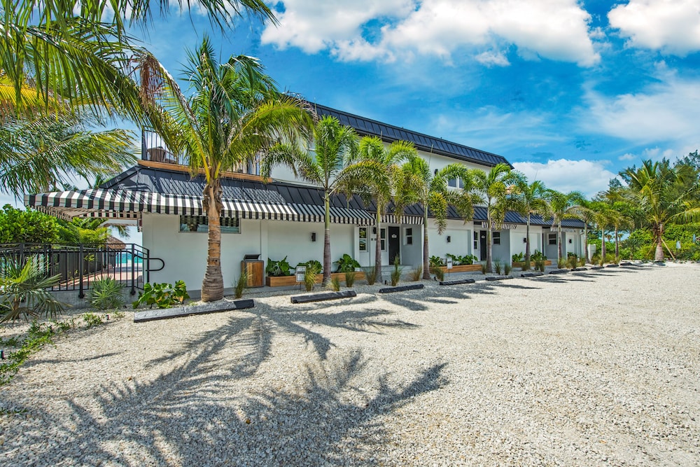 Seaside at Anna Maria Island Inn 28/46