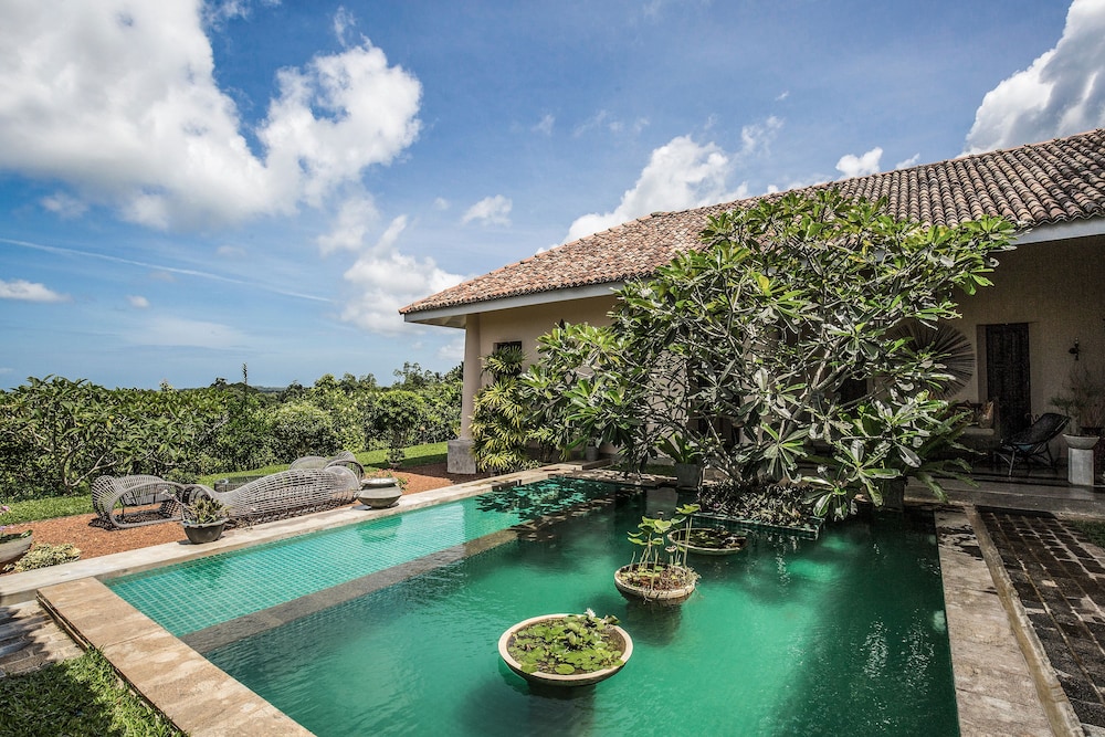 Villa Mayurana 41/47