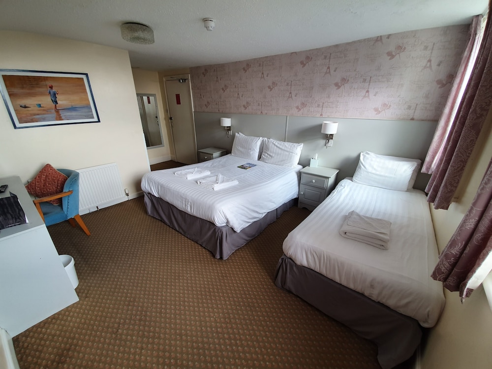 The Alexandra Hotel 13/71