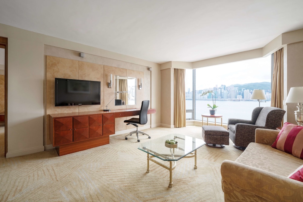 Kowloon Shangri-La Hong Kong 38/69