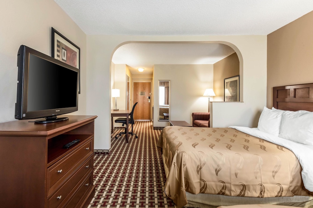 Quality Suites Paducah KY 23/57