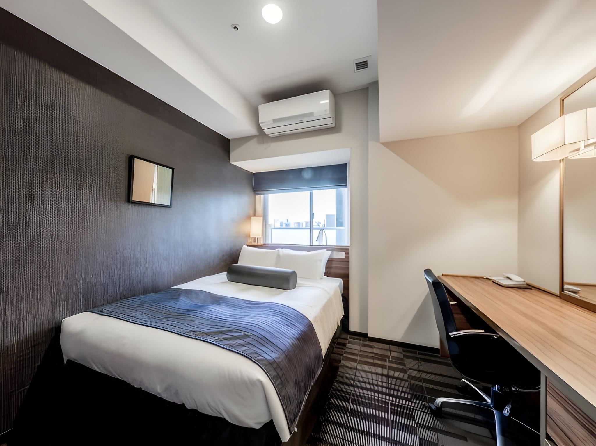 Semi Room, Semi Double Bed