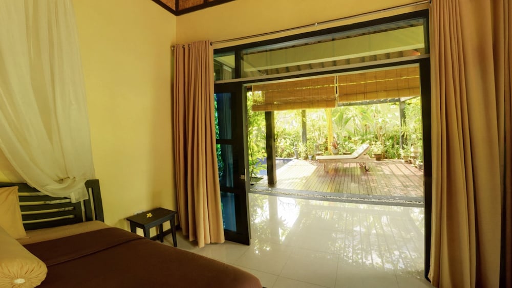 Villa Latebra 3/27
