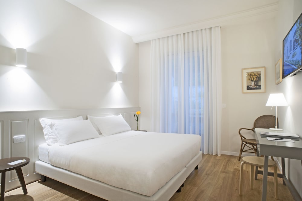 Seebay Hotel 11/50