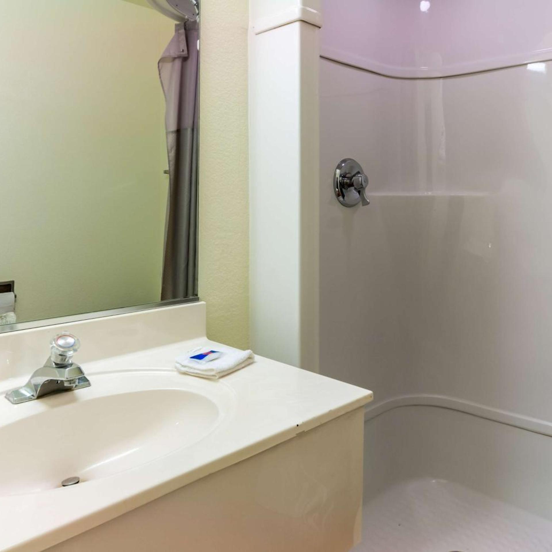 Room, Double Bed, Smoking, Motel6 Green River, UT 8/8