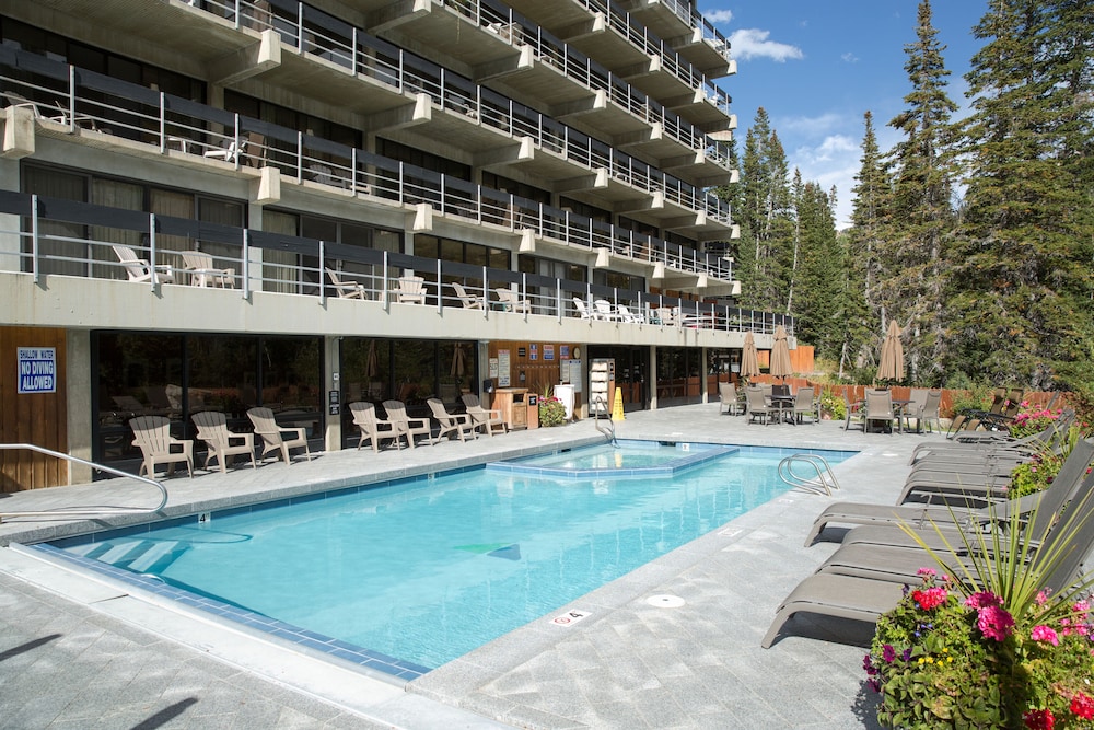 Lodge At Snowbird 3/31