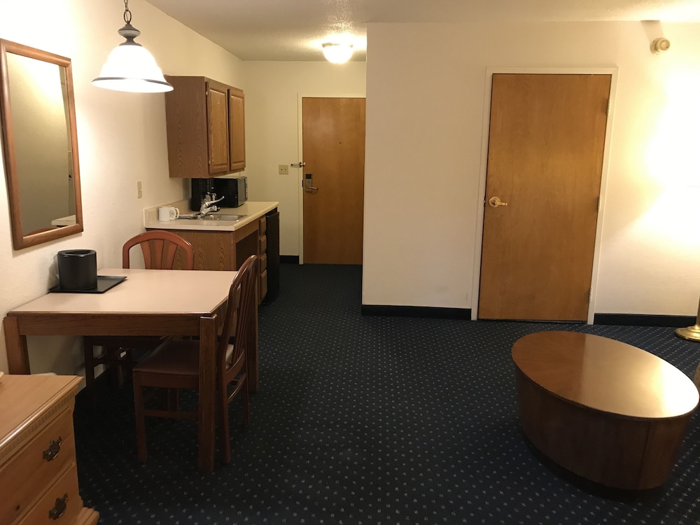 Rosemont Suites 12/19