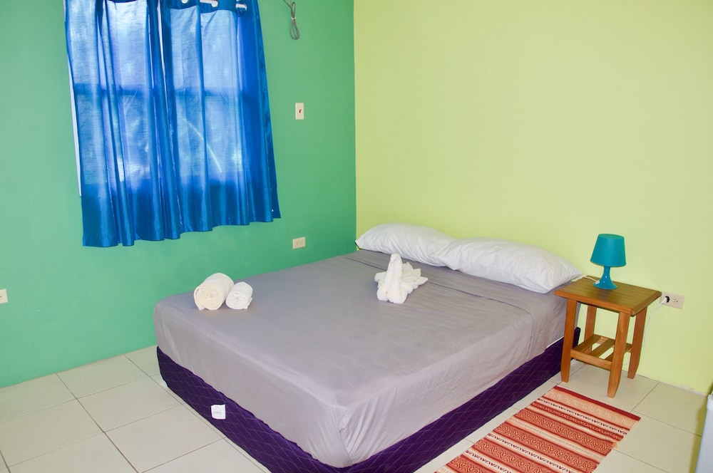 Fish Tobago Guesthouse 25/69