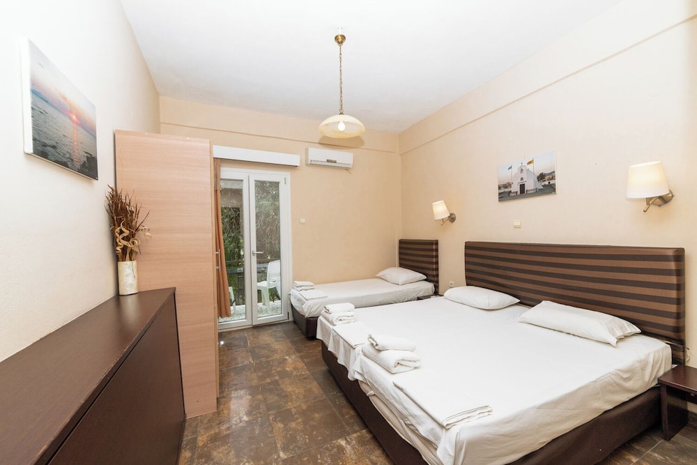 Ulrika Hotel 13/50
