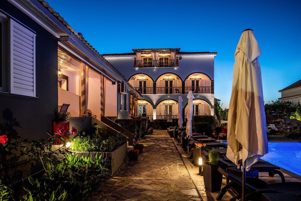 Villa Corali 37/50