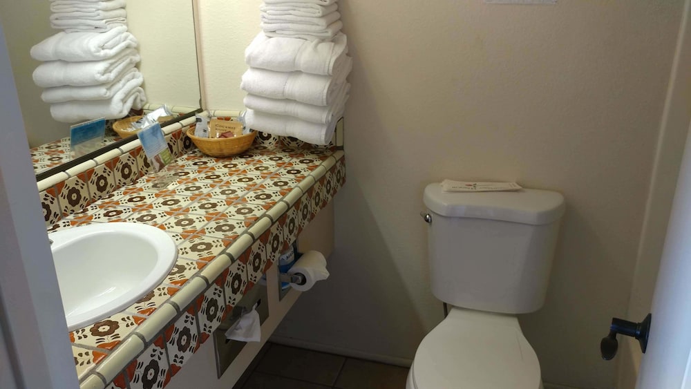 Beaver Creek Inn 50/50