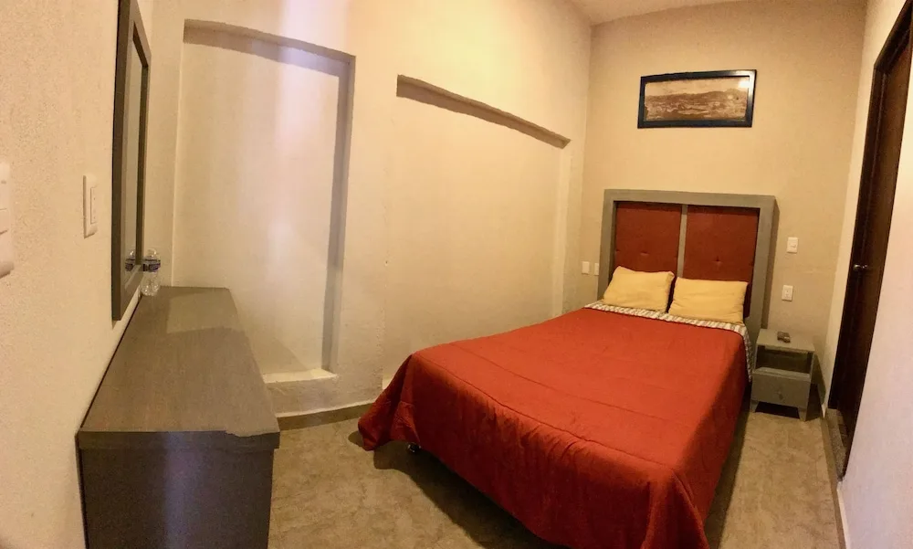 Hotel Casa Autora 40 14/24
