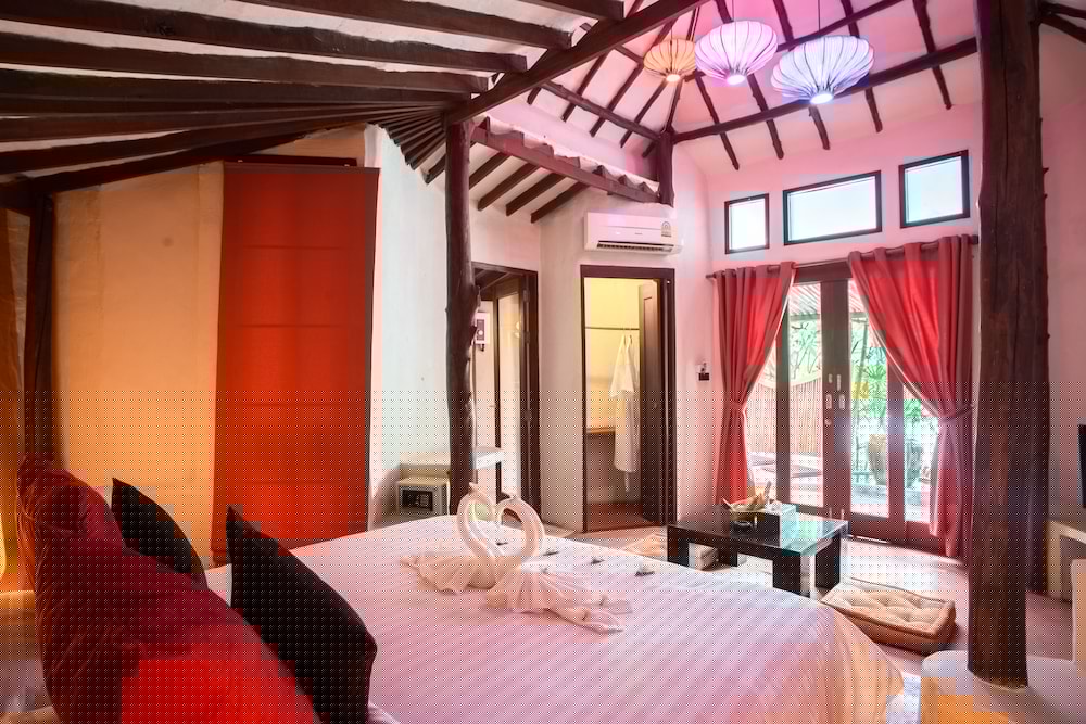 B52 BEACH RESORT 30/60