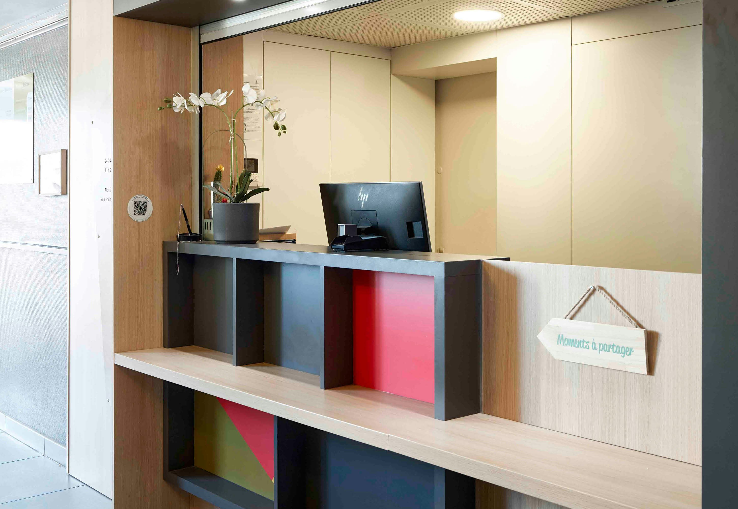 Lobby at B&B HOTEL Corbeil-Essonnes, CORBEIL ESSONNES