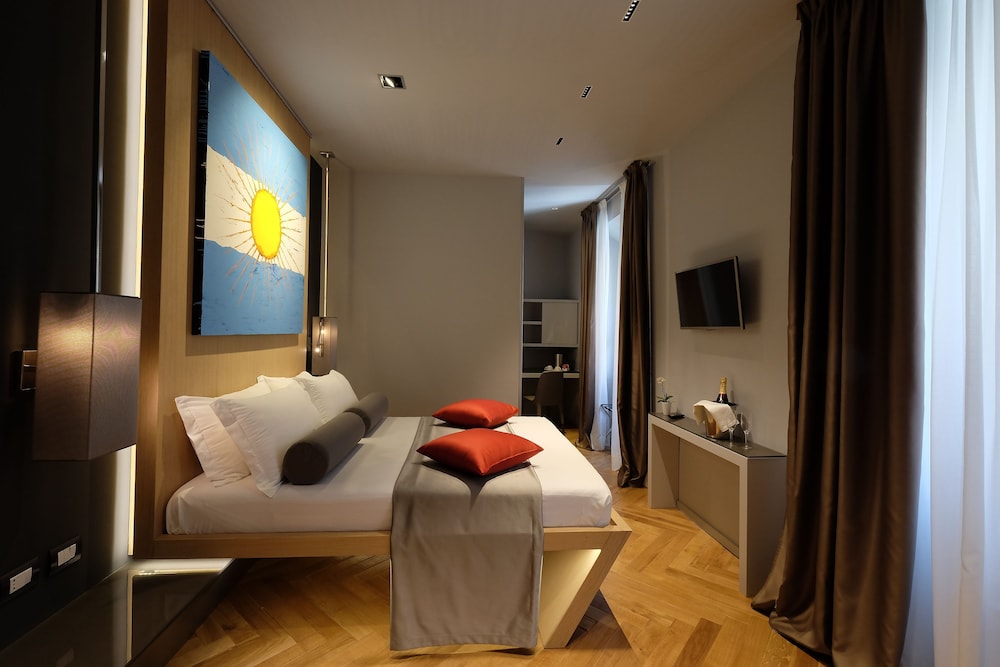 Navona Rooms 7/27