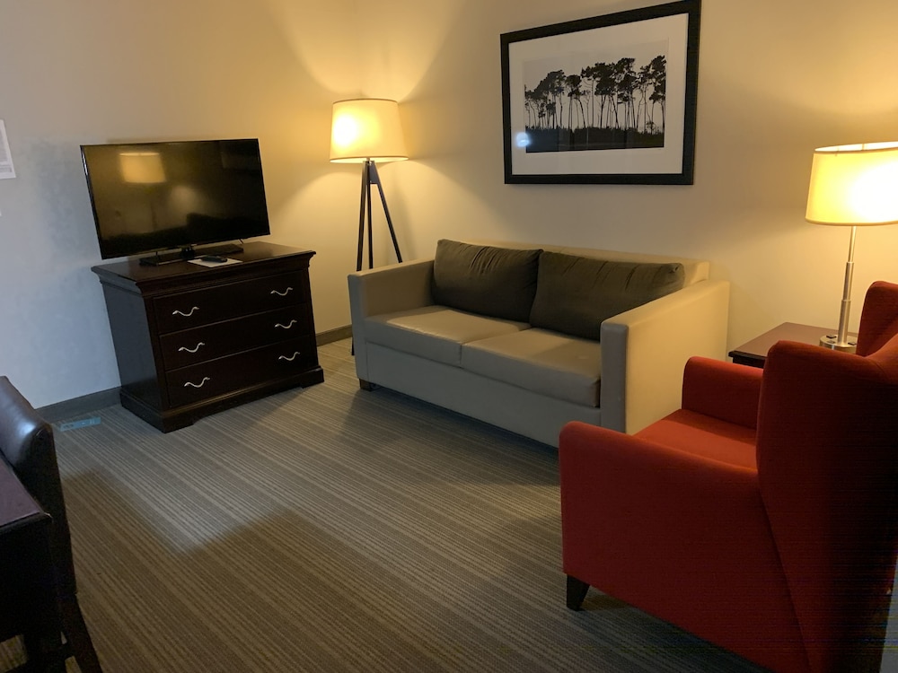 Country Inn & Suites By Radisson Kearney NE 22/37