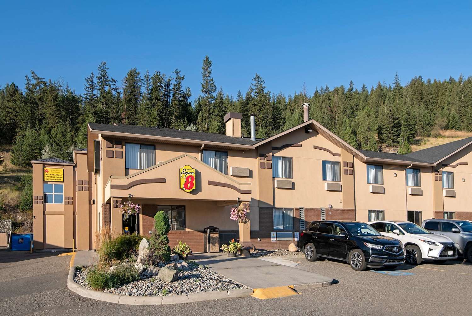 Super 8 by Wyndham Kamloops On The Hill 11/19