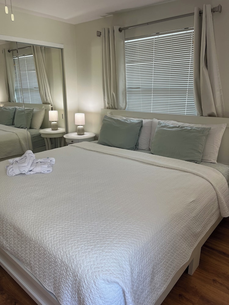 2 Bedrooms, Town House, King and Queen Bed, Bay View