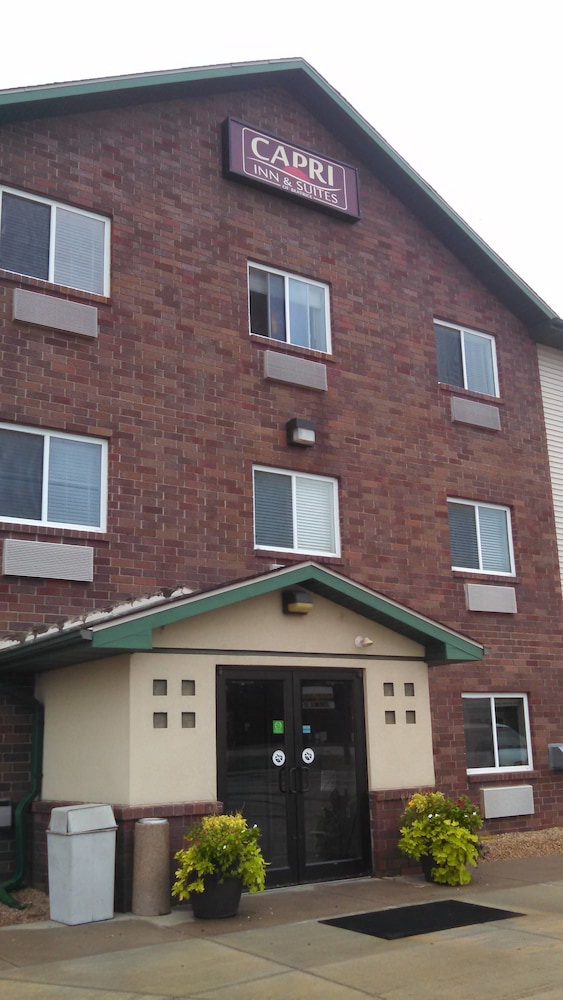 Capri Inn and Suites of Beatrice 2/31