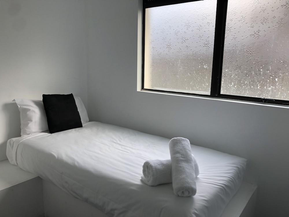 Alcamo Hotel 8/66