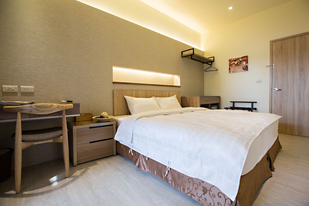 Traveller-Inn Zhongzheng Library 15/60