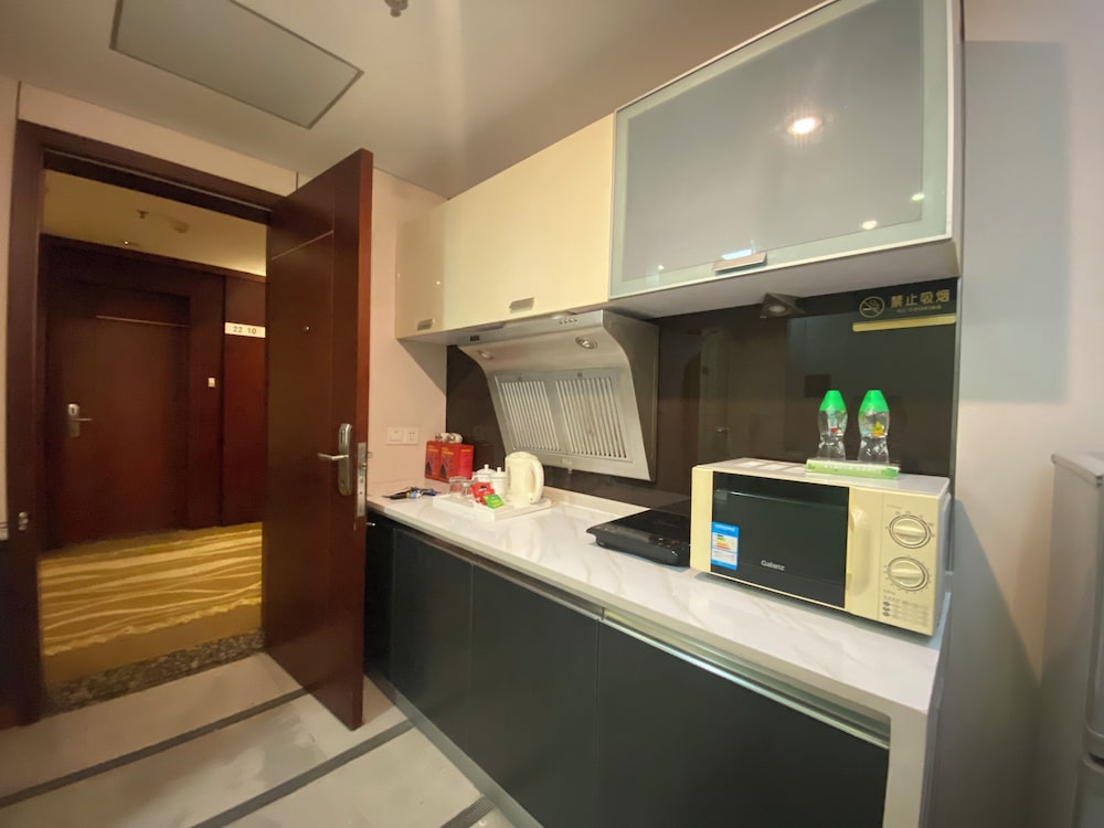 Yinfeng International Apartment 4/50
