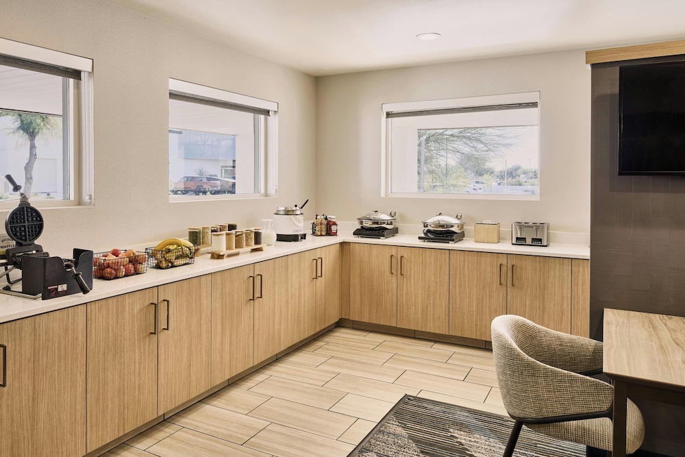 Springhill Suites Phoenix Glendale Peoria 9/49