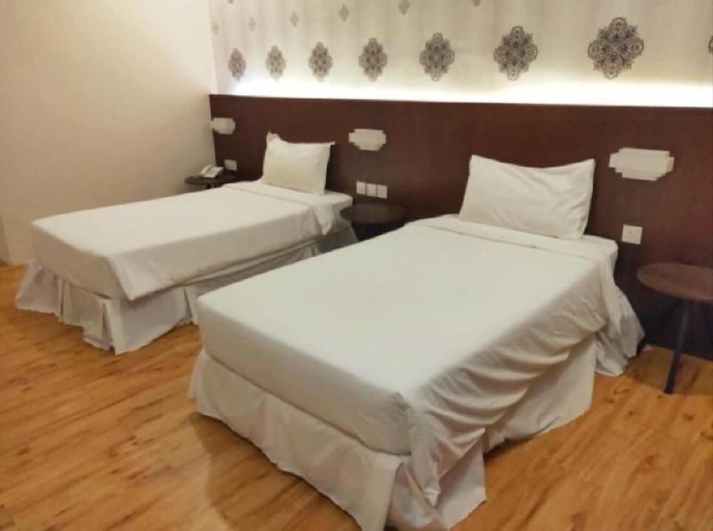 STANDARD, TWIN BEDS