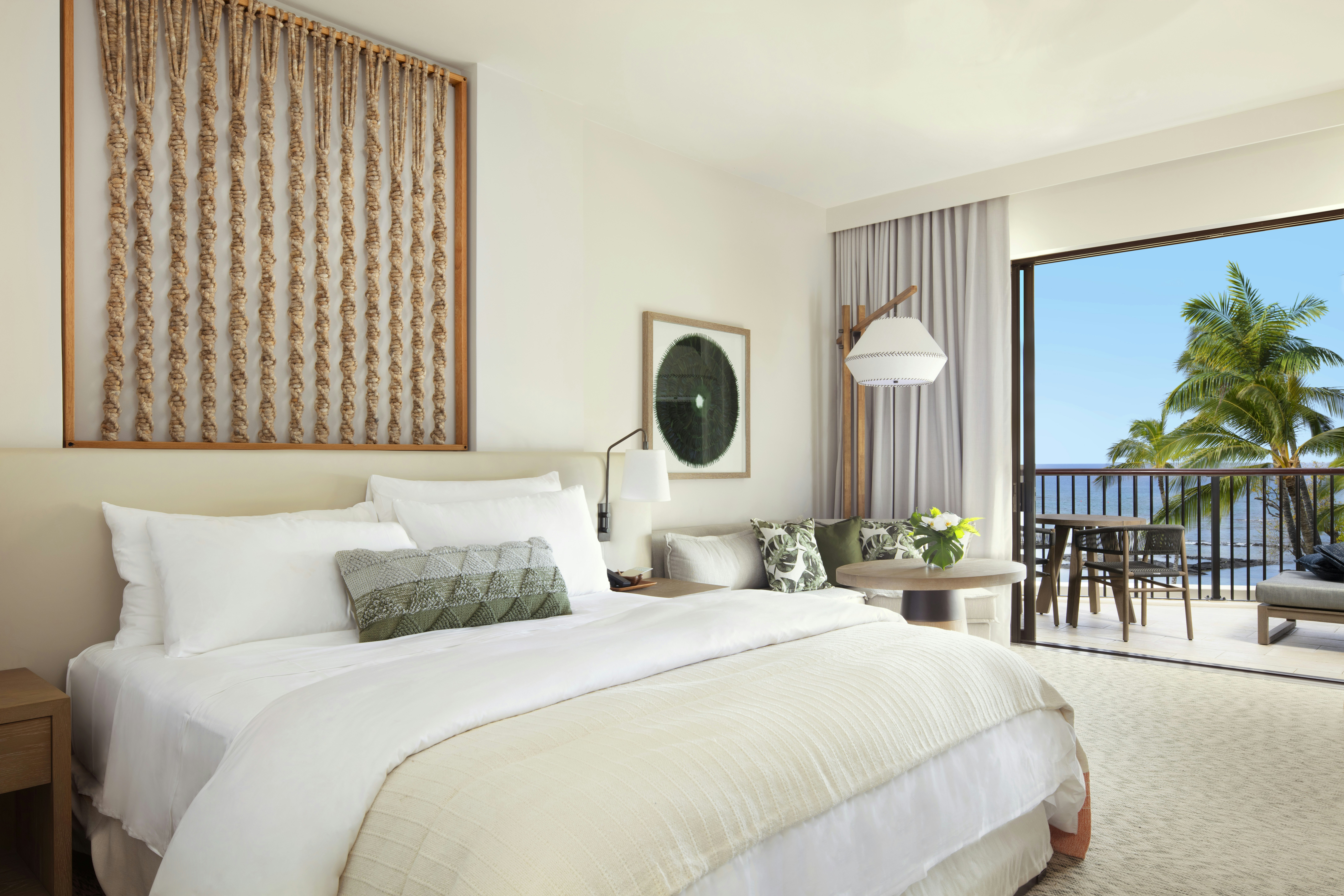 Room, King Bed, Ocean Front