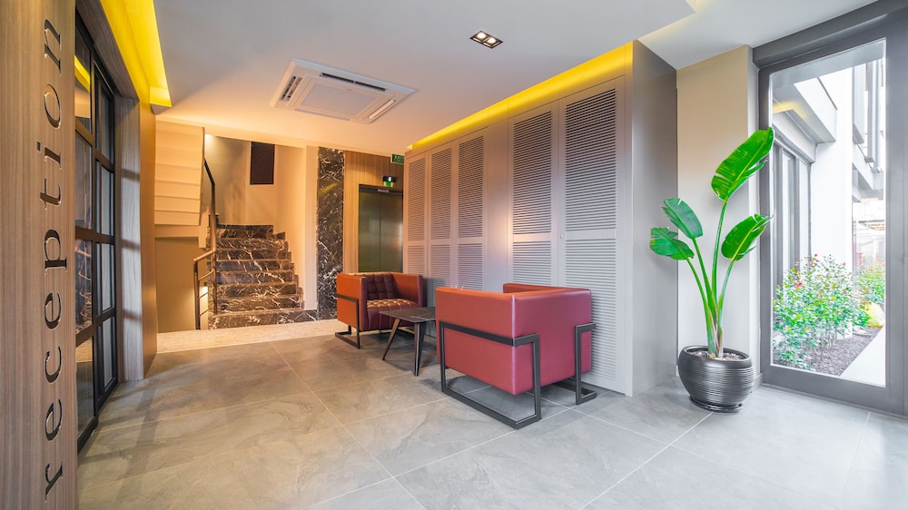 Vesta Suites 6/50