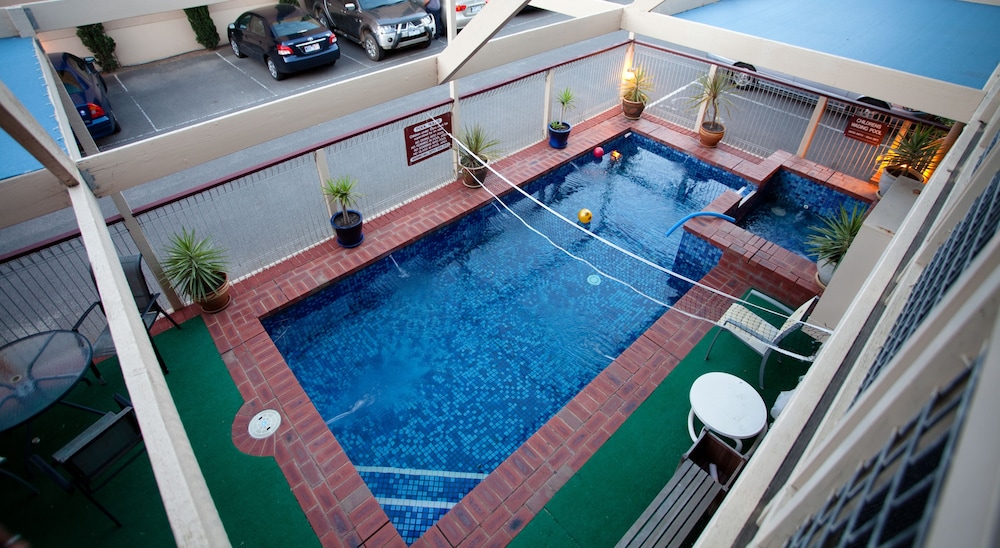 Mas Country Riverboat Lodge Motor Inn 20/28