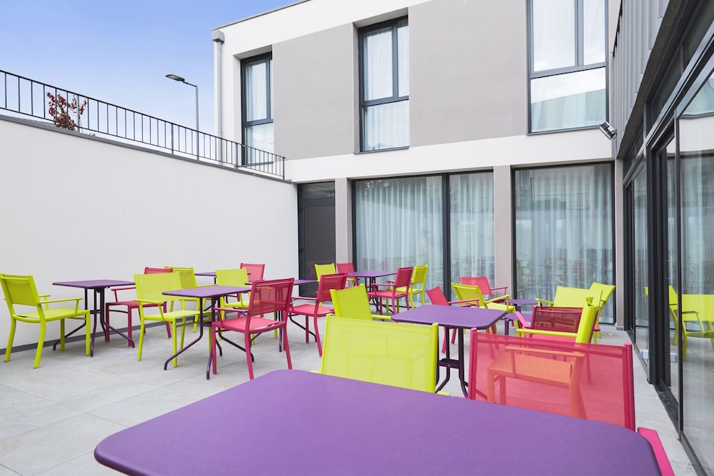 KYRIAD PRESTIGE SAINT MALO 62/64