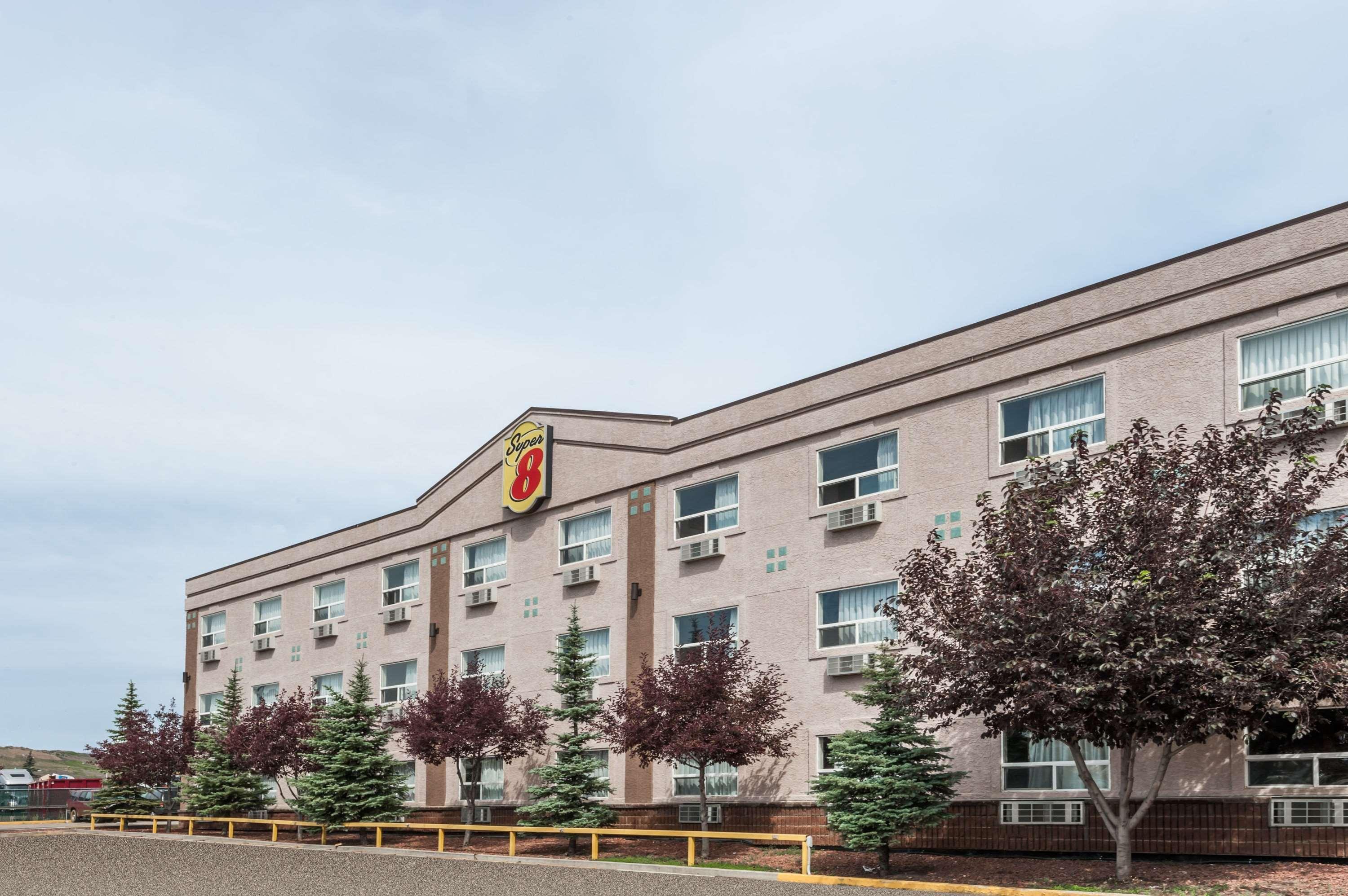 Super 8 by Wyndham Edmonton/West 1/16