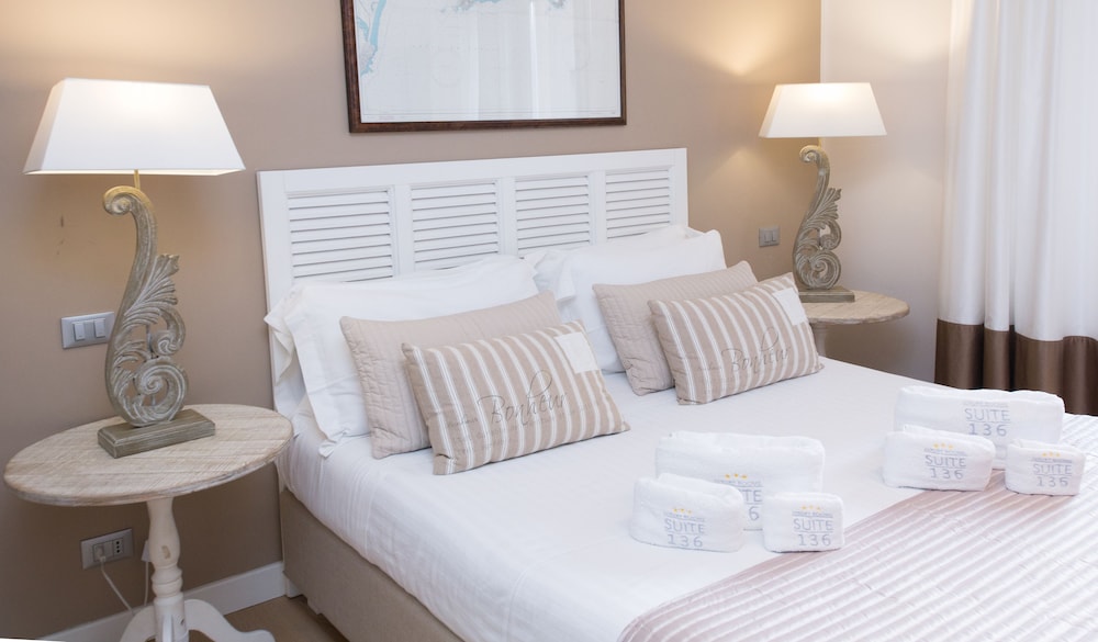 Suite 136 Luxury Rooms 23/50