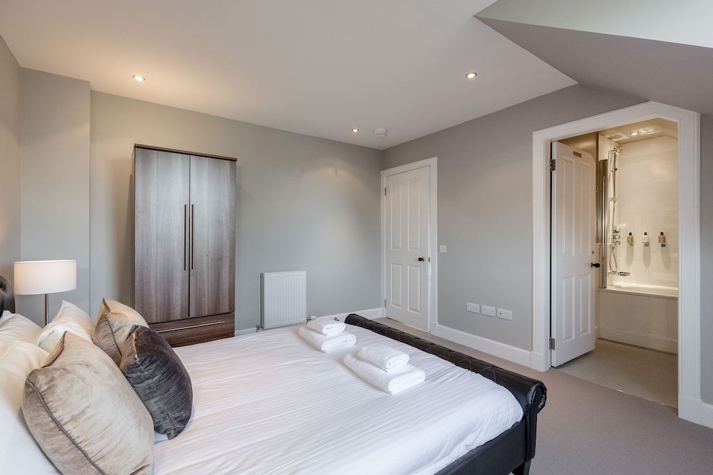 Destiny Scotland - Q-Residence 5/29