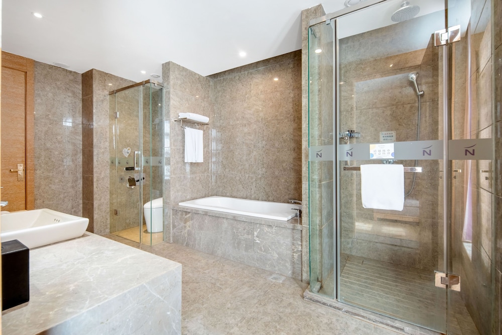 Novotel Huashan 46/50